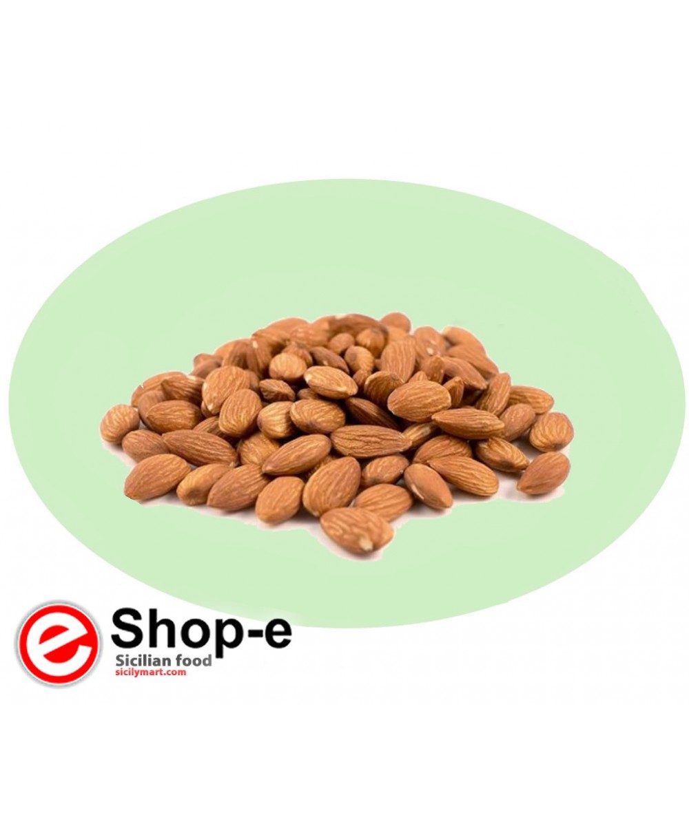 Shelled Sicilian almonds of 200 grams